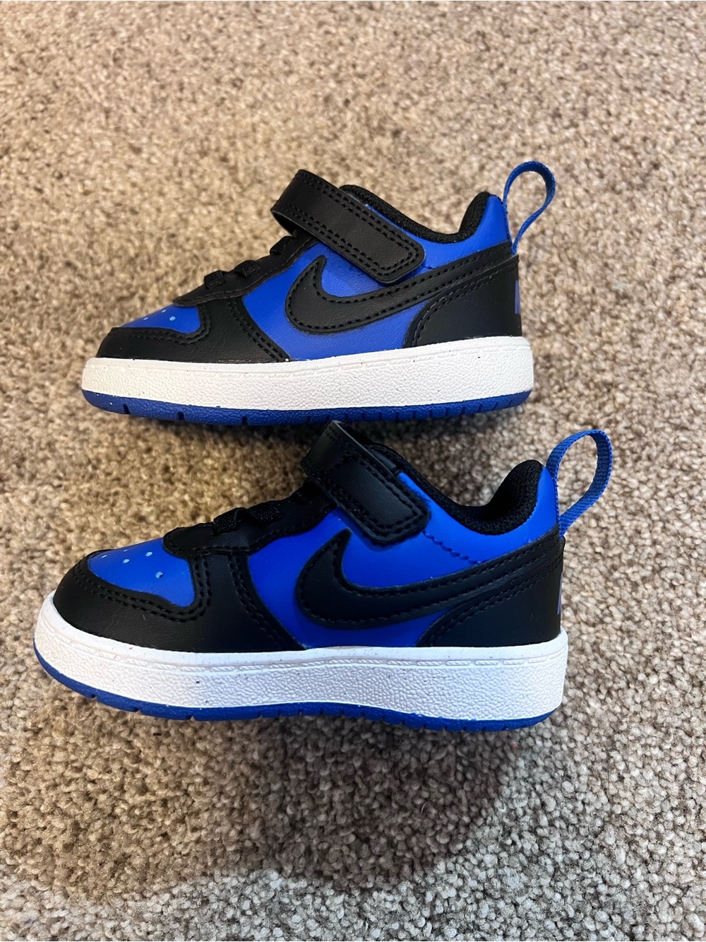 Nike Kids' Black and Blue Hook-and-Loop Sneakers